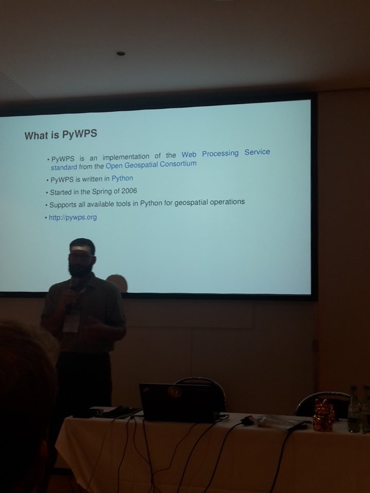 Jachym talking about PyWPS